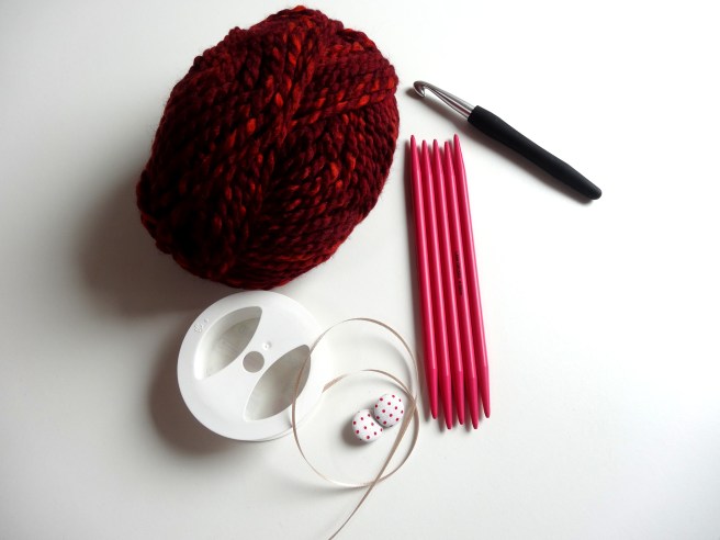 Anleitung: Einfache Häkelbeanie mit passenden Pulswärmern