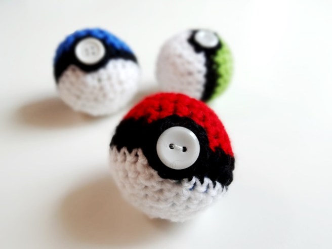 Entdeckung der Woche: Amigurumi-Pokéball häkeln mit "Ribbelmonster"