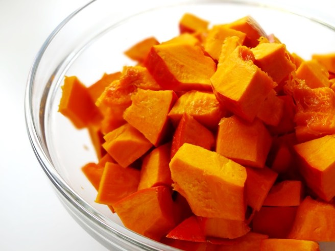 Rezept: Sommersalat mit Kürbis und Cashews