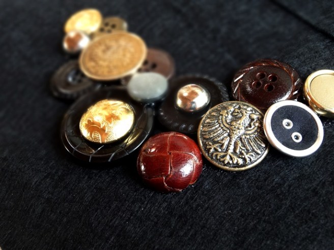 Entdeckung der Woche: Statement-Kette aus Knöpfen