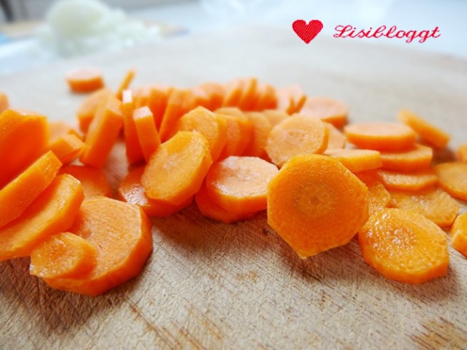 Rezept: Vegane Asia-Suppe mit Räuchertofu