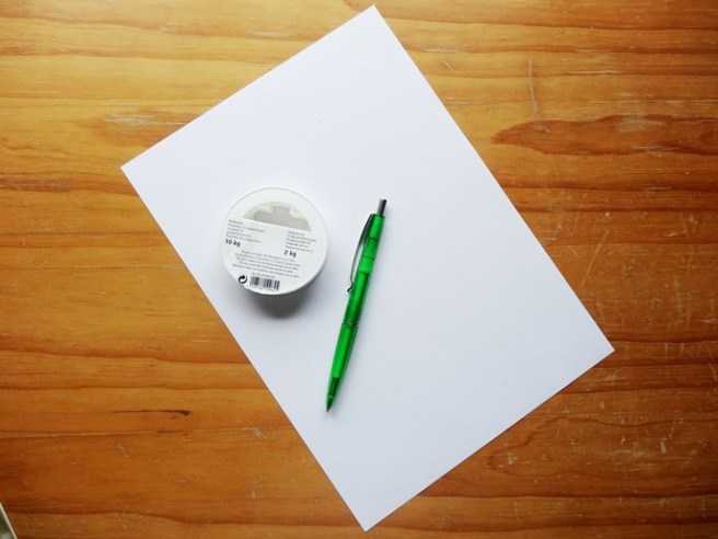 Anleitung: DIY Wanddeko mit Papier und Kugelschreiber