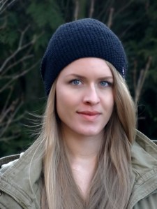 Anleitung: Einfache schwarze Häkelbeanie