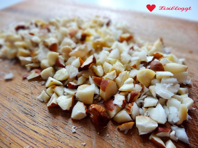 Rezept: Mini-Kirsch-Gugelhupfe mit Kichererbsenmehl (vegan, glutenfrei)