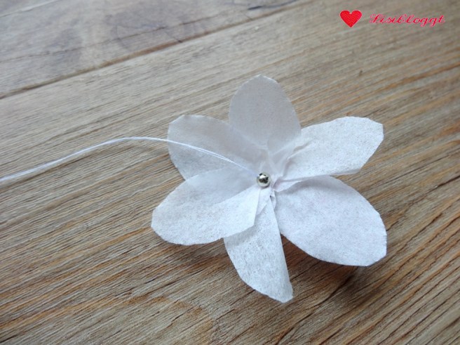 Anleitung: DIY-Kirschblüten aus Servietten basteln