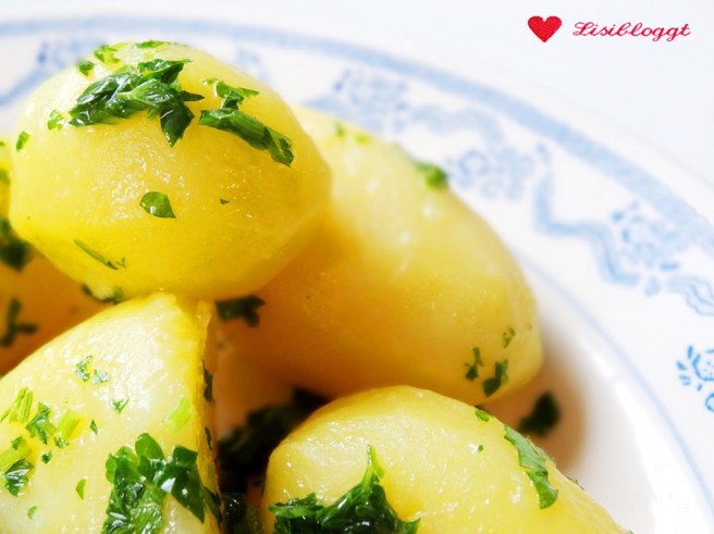 Rezept: Ofenspargel mit veganer Hollandaise und Kartoffeln (glutenfrei)