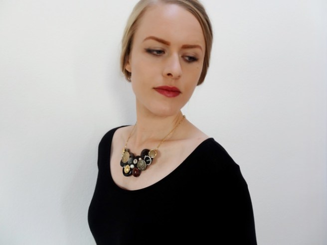 Entdeckung der Woche: Statement-Kette aus Knöpfen