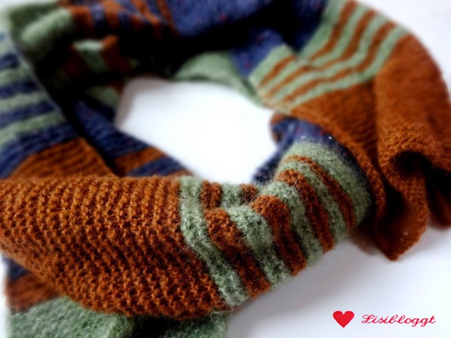 Anleitung: Flauschiger Strick-Schal, gestreift