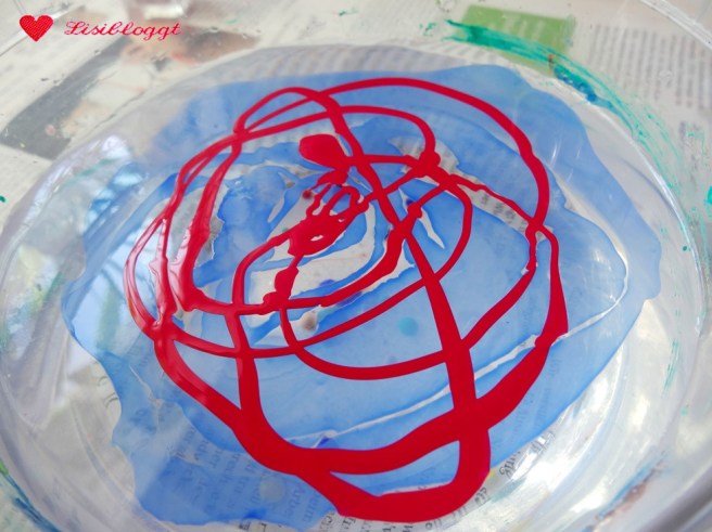 Anleitung: Ostereier marmorieren mit Nagellack