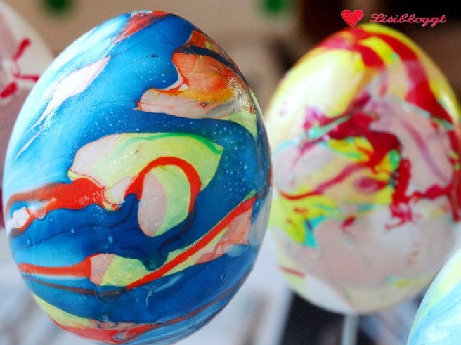 Anleitung: Ostereier marmorieren mit Nagellack