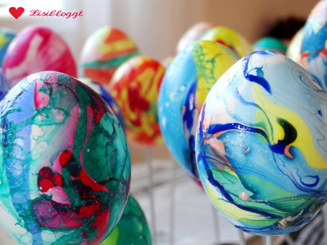 Anleitung: Ostereier marmorieren mit Nagellack