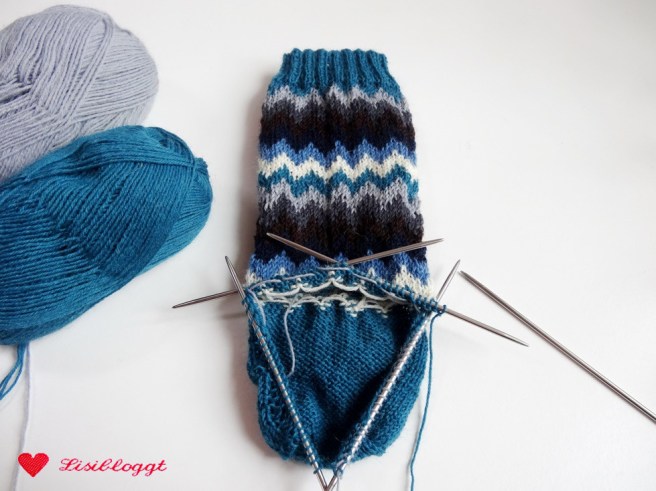 Anleitung: Socken mit Zickzack-Muster stricken