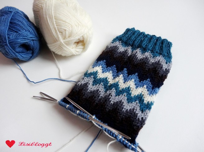 Anleitung: Socken mit Zickzack-Muster stricken