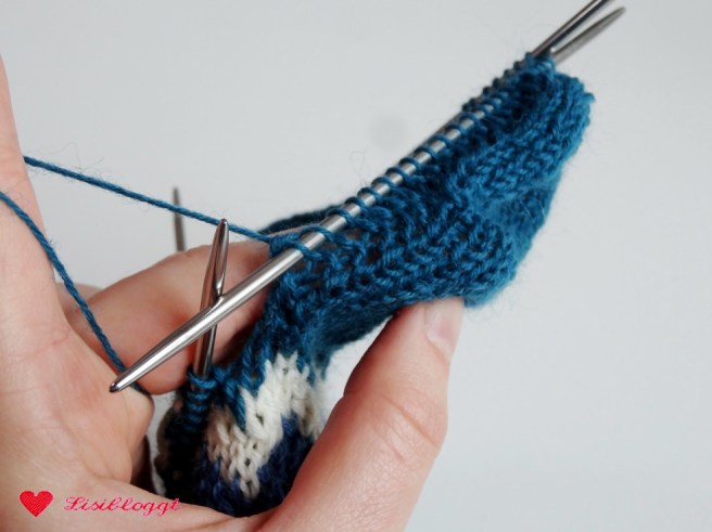 Anleitung: Socken mit Zickzack-Muster stricken