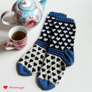 Anleitung: Norwegersocken mit einfachem Herzmuster stricken