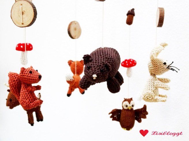 Anleitung: Wald-Mobile Teil 2, Hase und Eichhörnchen häkeln