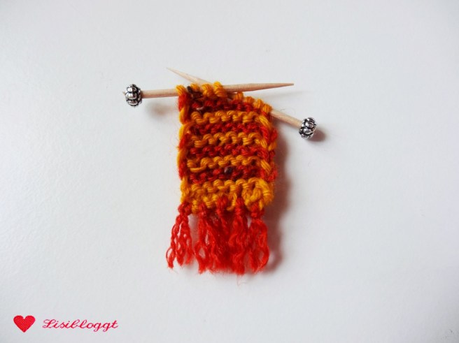 Anleitung: Bastelkarten mit Mini-Strickzeug