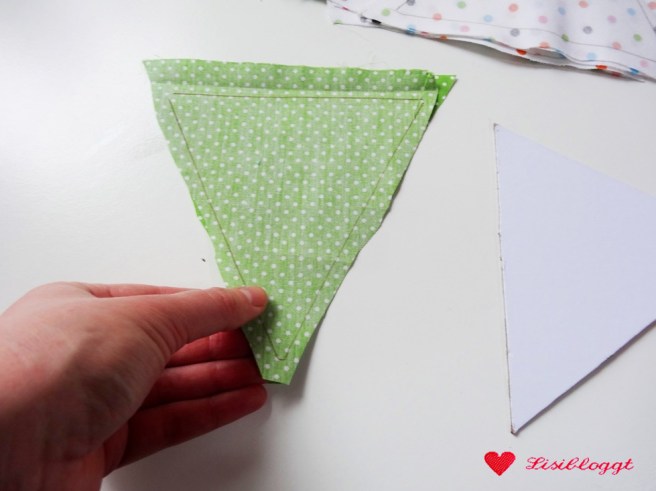 Anleitung: Wimpel-Girlande aus Stoff nähen