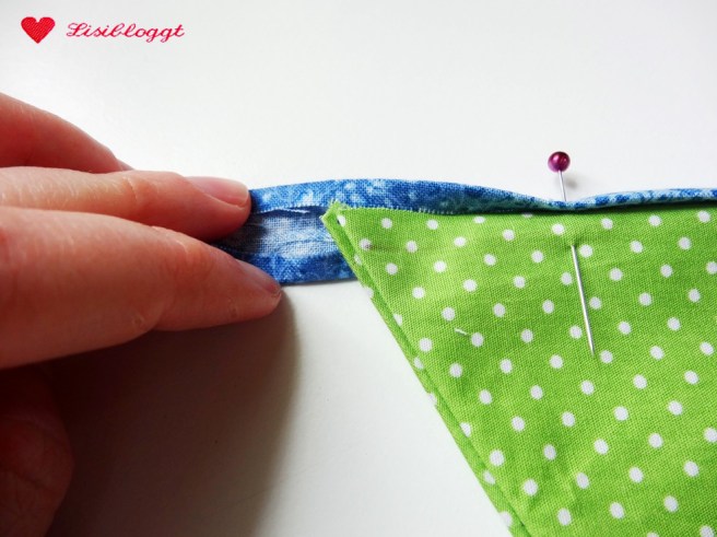 Anleitung: Wimpel-Girlande aus Stoff nähen