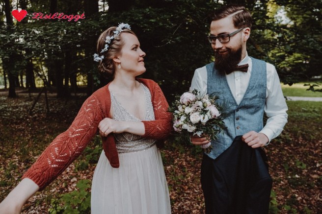 Anleitung: Zartes Baumwoll-Jaeckchen mit Ajourmuster stricken