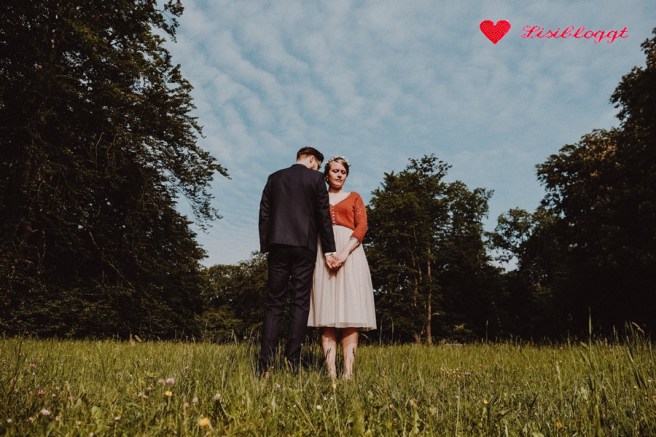 Anleitung: Zartes Baumwoll-Jäckchen mit Ajourmuster stricken