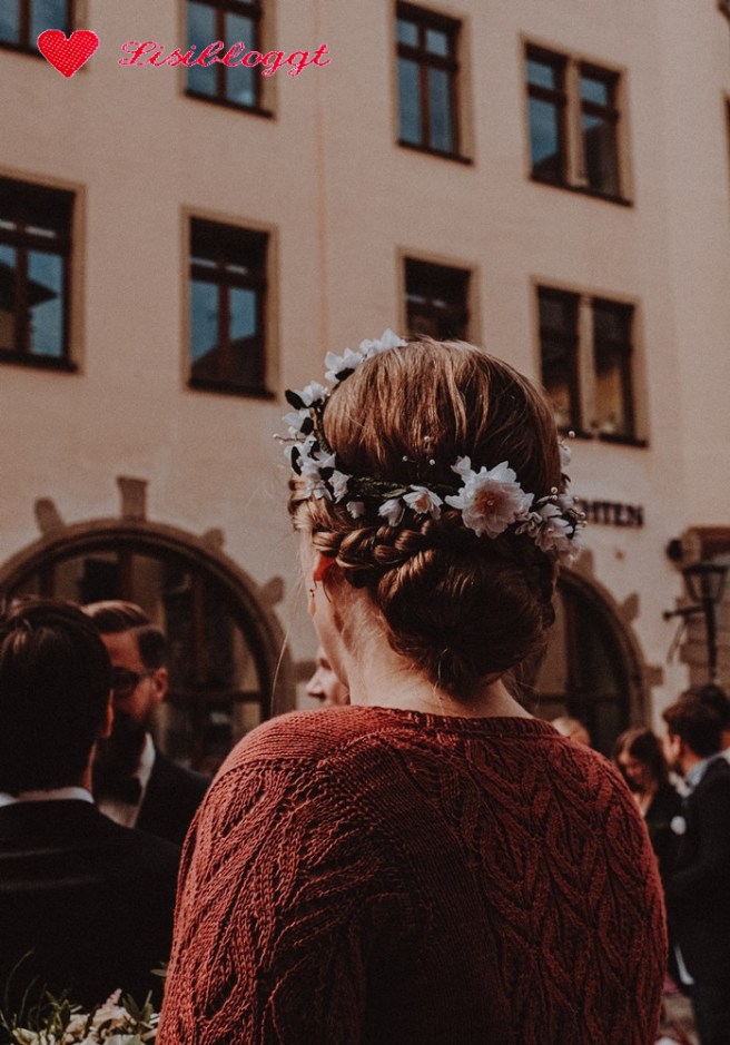 Anleitung: Zartes Baumwoll-Jaeckchen mit Ajourmuster stricken