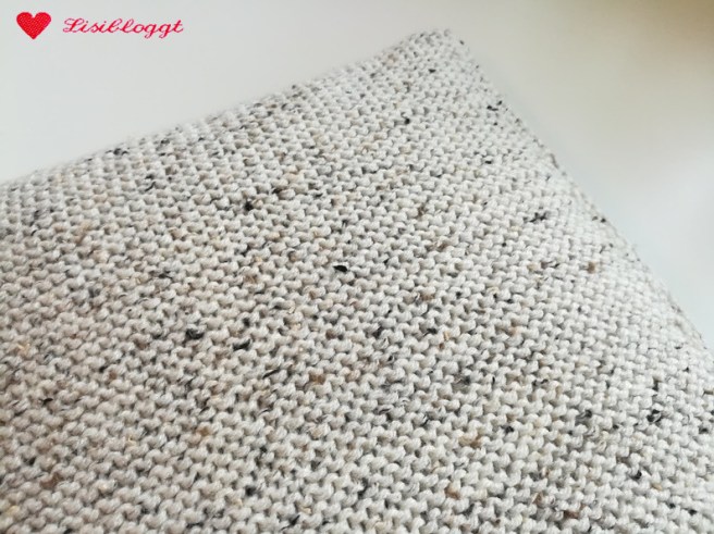 Anleitung: Kissenbezüge mit Zopfmuster stricken