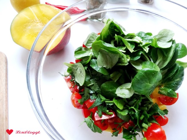 Rezept: Vegane Kichererbsen-Mango-Wraps mit Cashew-Sour-Cream