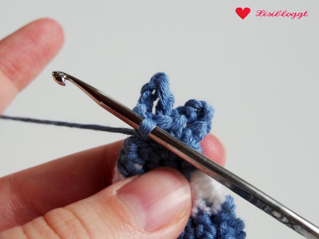 Anleitung: DIY-Mobile aus Haekelfischen